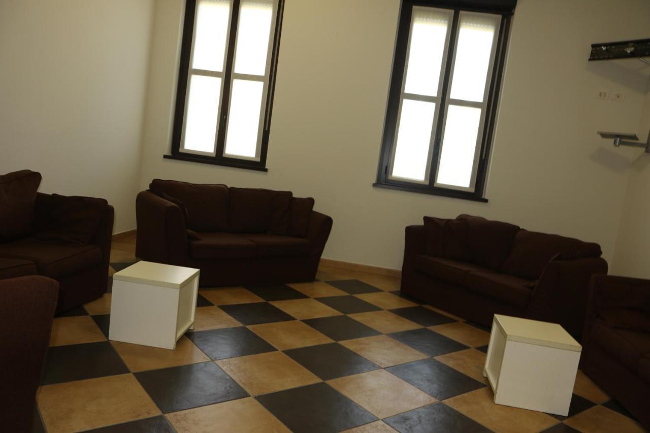 Student'S Hostel Parma Eksteriør billede
