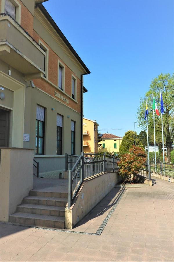 Student'S Hostel Parma Eksteriør billede