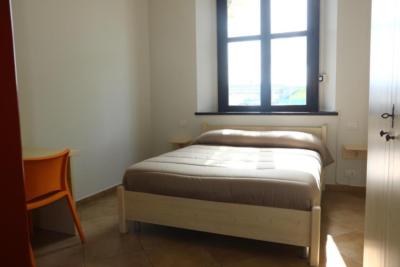 Student'S Hostel Parma Eksteriør billede