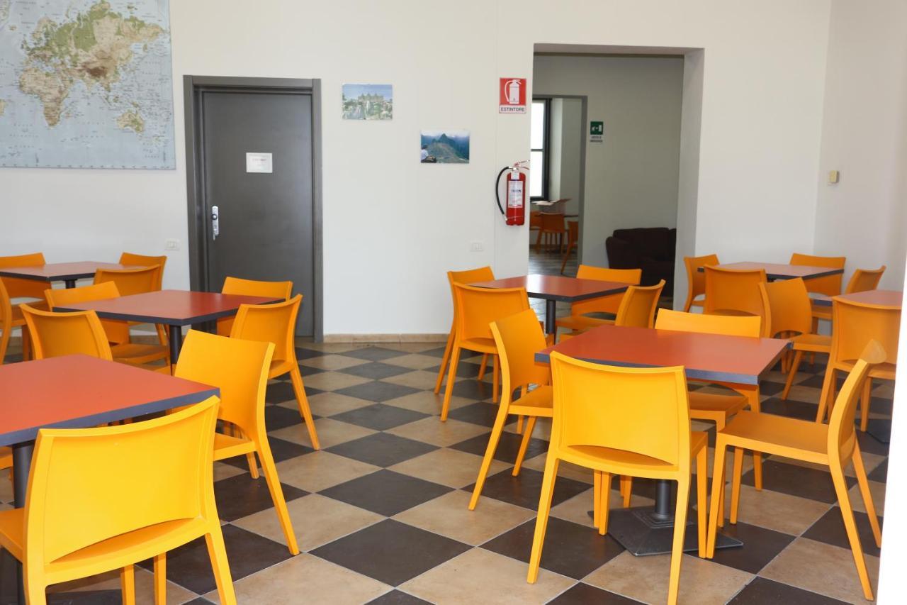 Student'S Hostel Parma Eksteriør billede